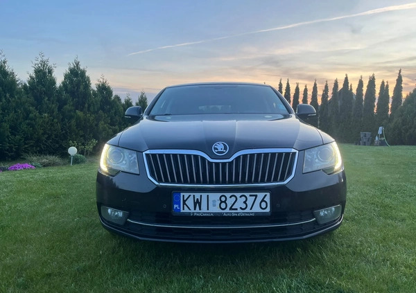 Skoda Superb cena 37900 przebieg: 369000, rok produkcji 2015 z Wieliczka małe 191